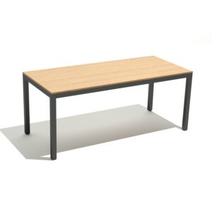 Mesa clásica 3 Mesa clásica rectangular, con acabado elegante, ideal para comedores, restaurantes o espacios tradicionales.